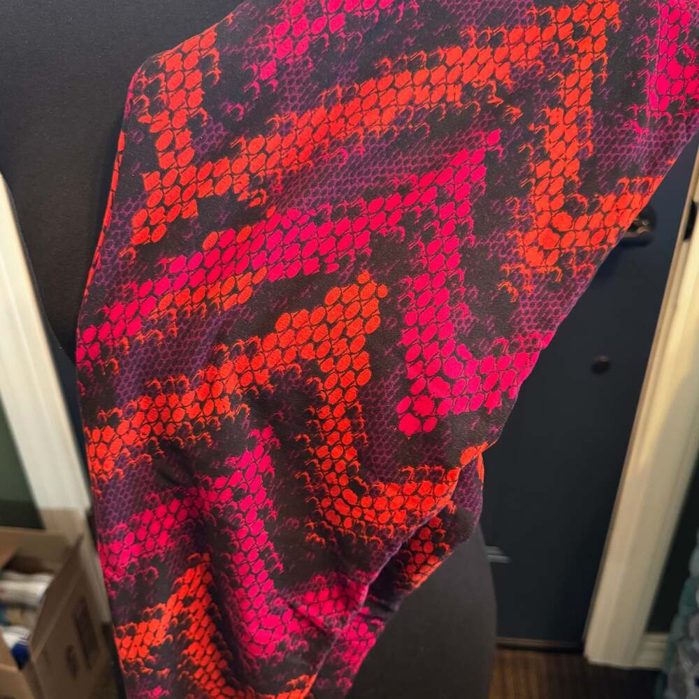 Lularoe TC Tall Curvy Leggings Black Pink Orange Snake Skin Chevron New